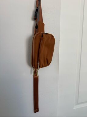 Minimalist Cognac Brown Belt Bag with Gold Zippers